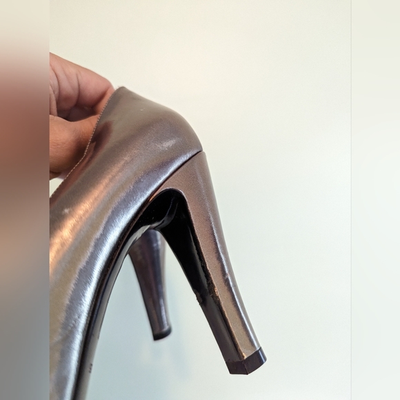 Marc by Marc Jacobs Heels Auth Metallic Silver Platinum Pumps Size 39 - Picture 7 of 9